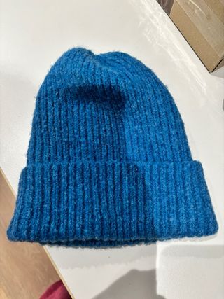 Gorro azul Stradivarius Talla M