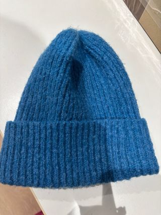 Gorro azul Stradivarius Talla M