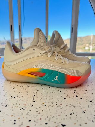 Zapatillas Jordan Zion 4 Beige Multicolor