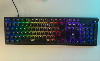 Teclado Corsair K70 Core RGB
