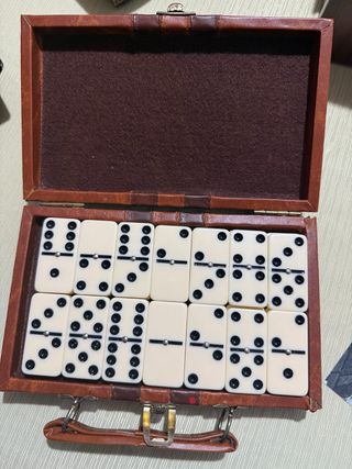 Antiguo juego de dominó de hueso