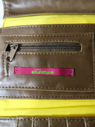 Lote de carteras de piel