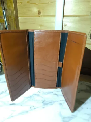 Lote de carteras de piel