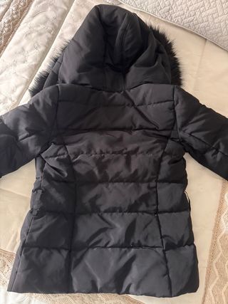 Abrigo Salsa Negro Plumas Doble Cierre