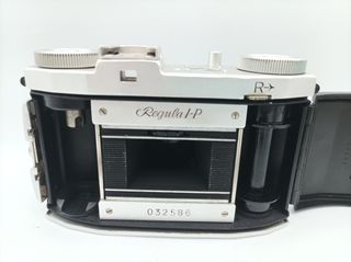 Cámara Regula Vintage Plata y Negro