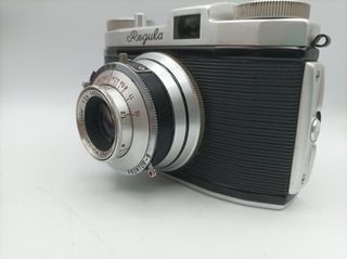 Cámara Regula Vintage Plata y Negro