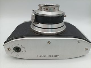 Cámara Regula Vintage Plata y Negro