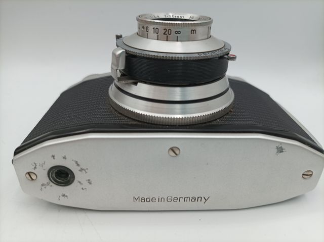 Cámara Regula Vintage Plata y Negro