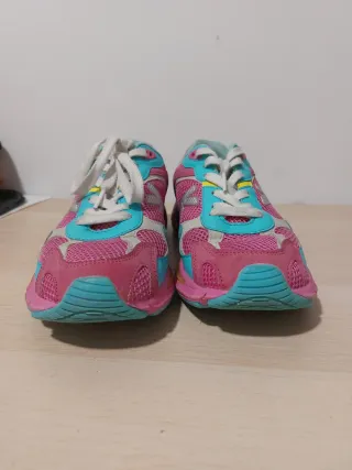 Zapatillas deportivas KELME rosas y turquesa