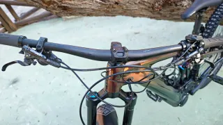 E-MTB Doble Suspensión GIANT con motor de Yamaha