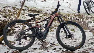 Eléctrica de montaña Doble Suspensión GIANT