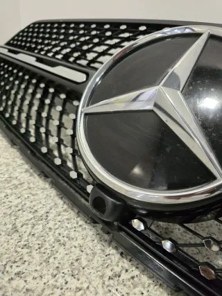 Parrilla Mercedes GLC Coupé 2020 Original