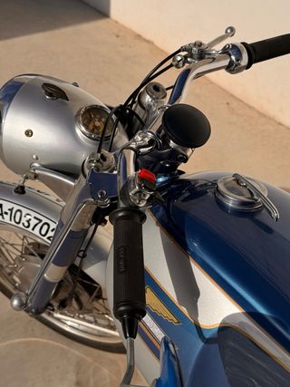 Ducati 250 cc Deluxe Clásica de 1971