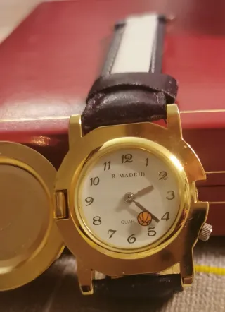 Reloj Real Madrid Dorado