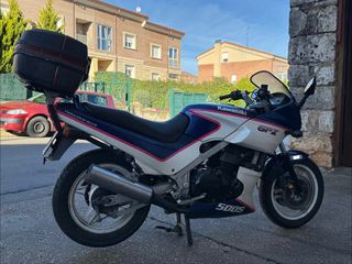 Kawasaki GPZ 500S Twin Cam 8 Válvulas