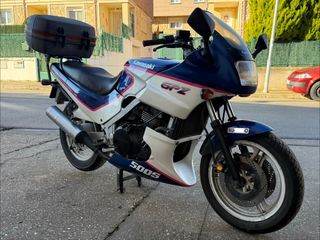 Kawasaki GPZ 500S Twin Cam 8 Válvulas