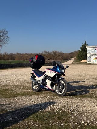 Kawasaki GPZ 500S Twin Cam 8 Válvulas