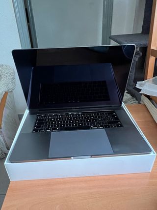 MacBook Pro 15’’i9 16GB RAM 500GB SSD (2018-2019)