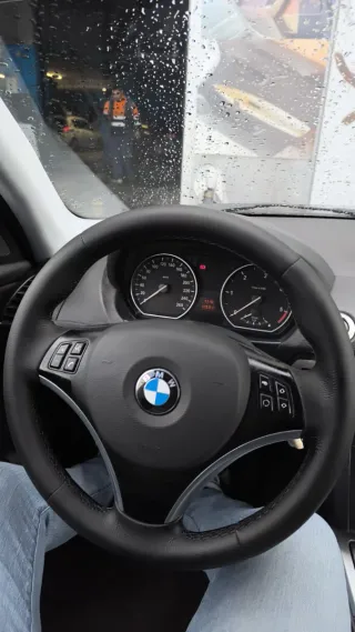 BMW Serie 1  123d 2009 204cv biturbo