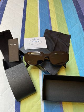 Occhiali da sole neri