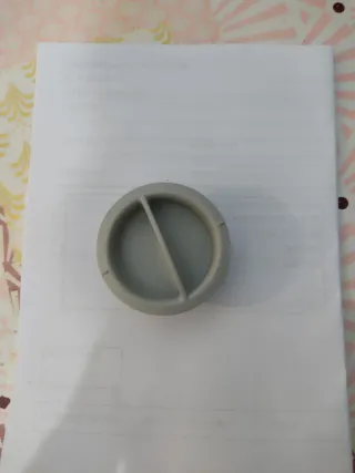Tapón lavavajillas gris