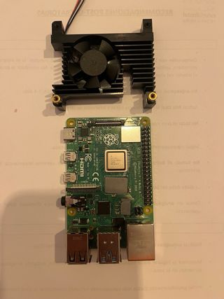 Raspberry Pi 4 4GB con disipador y transformador