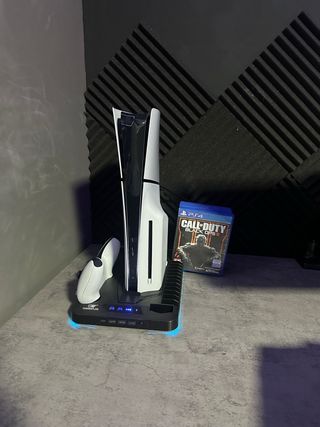 PS5 1TB + MANDO + 5 JUEGOS ¡REGALO FUNDA Y BASE!