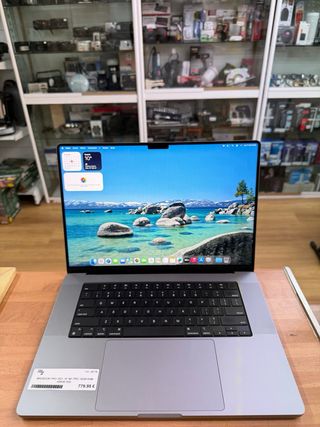 MacBook Pro 16” M1 Pro 2021 16GB RAM 500GB SSD