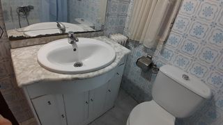 PISO 5 HABITACIONES CON ASCENSOR EN YECLA