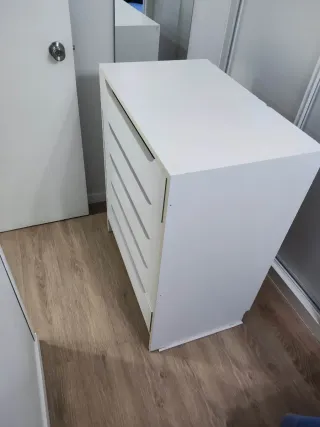 Cajonera blanca de madera