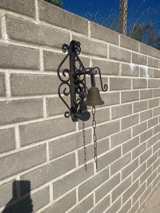 Campanella in ottone con catena