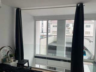 Divisor de estancias/ambientes de barras blancas