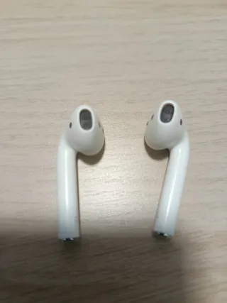 AirPods con estuche de carga Lightning
