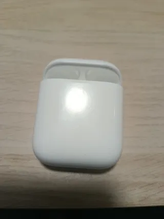 AirPods con estuche de carga Lightning