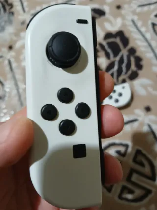 Nintendo Switch Joy-Con Bianco