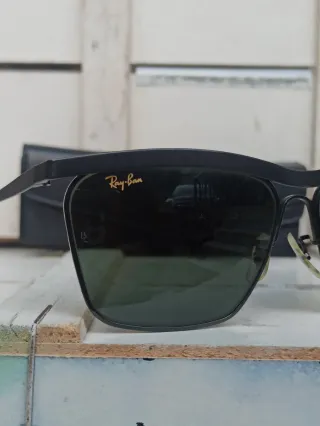 Occhiali Ray-Ban Neri e Verdi
