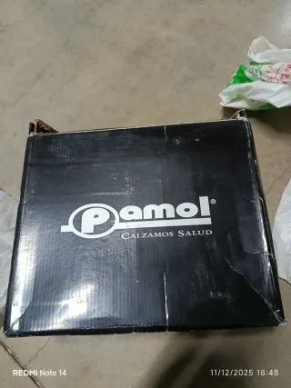 Botas de piel negras