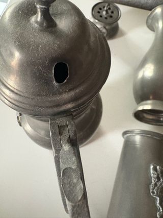 Lotto 7 oggetti vintage in peltro