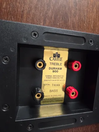 Altavoces Castle Durham 900 Marrón