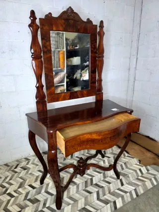 Tocador antiguo estilo Louis Philippe