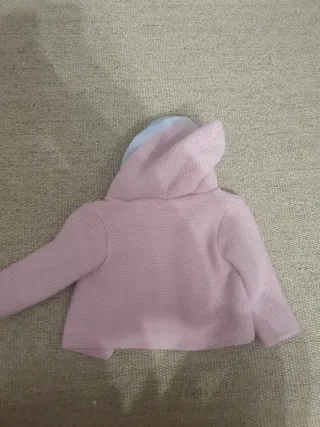 Chaqueta bebé 6m Otoño Invierno con capucha