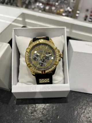 Reloj Guess Dorado y Negro con Cristales
