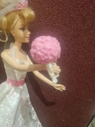 Muñeca Barbie Novia +complementos