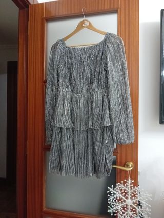 Vestido fiesta plateado y negro