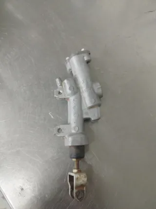 Bomba freno trasero yamaha yzf