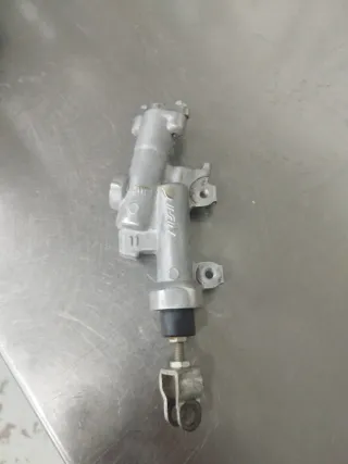 Bomba freno trasero yamaha yzf