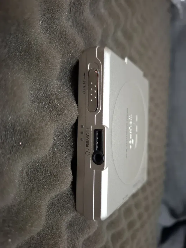 Sony MiniDisc MZ-E55 Prata