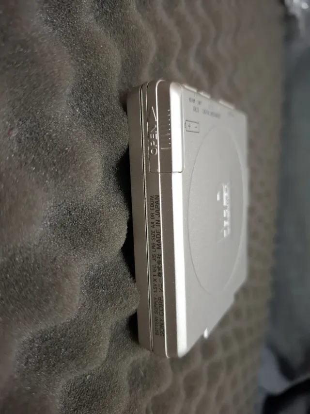 Sony MiniDisc MZ-E55 Prata