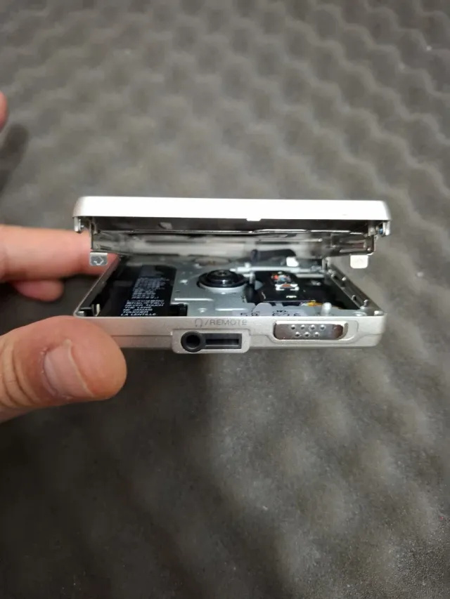 Sony MiniDisc MZ-E55 Prata