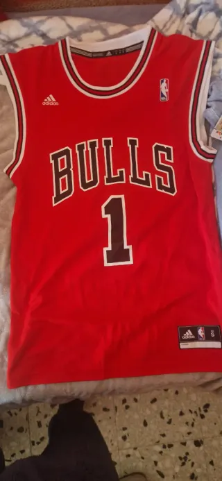 Camiseta Adidas Bulls Talla S
